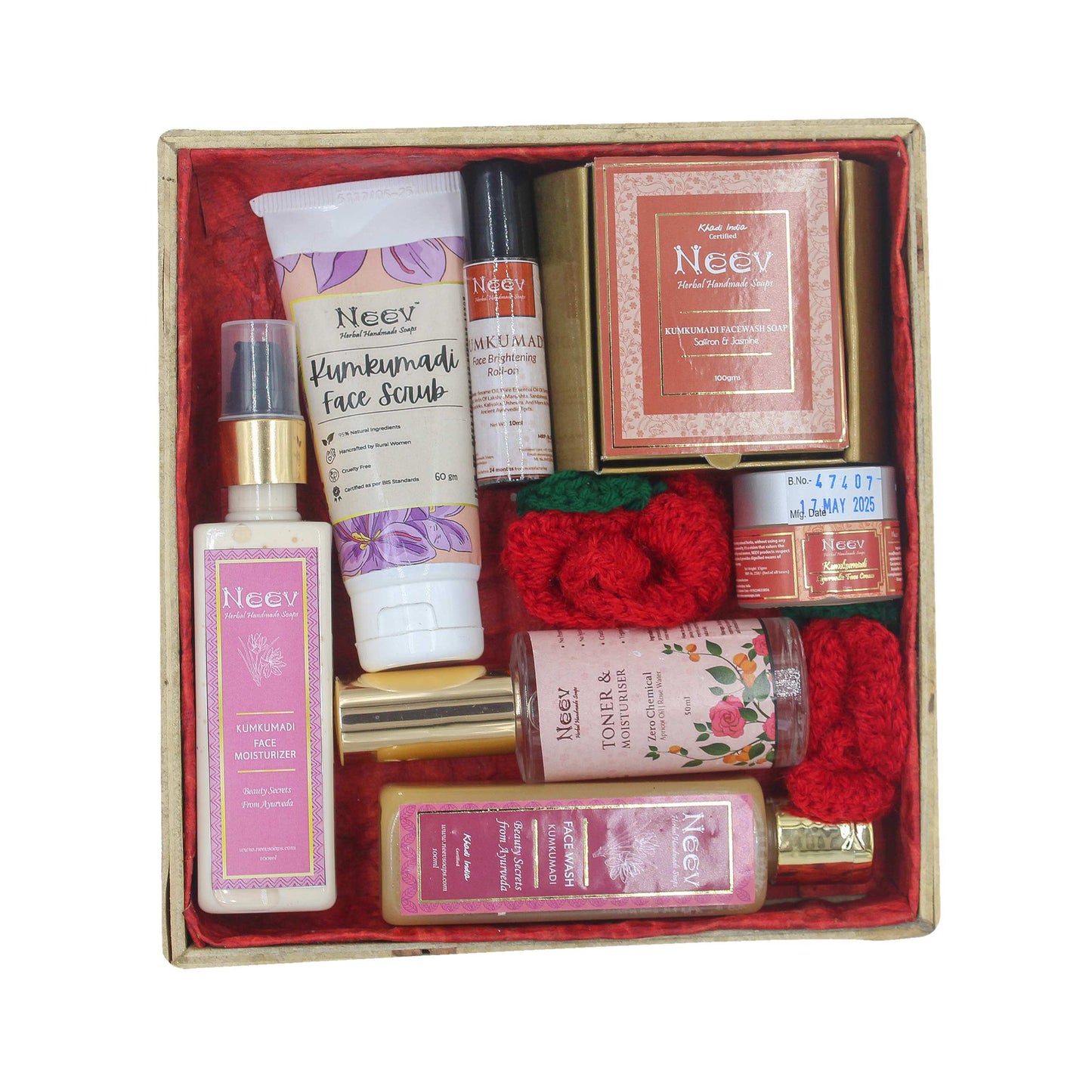 LUXURIOUS KUMKUMADI GIFT BOX | FACE OIL & BEAUTY ESSENTIALS